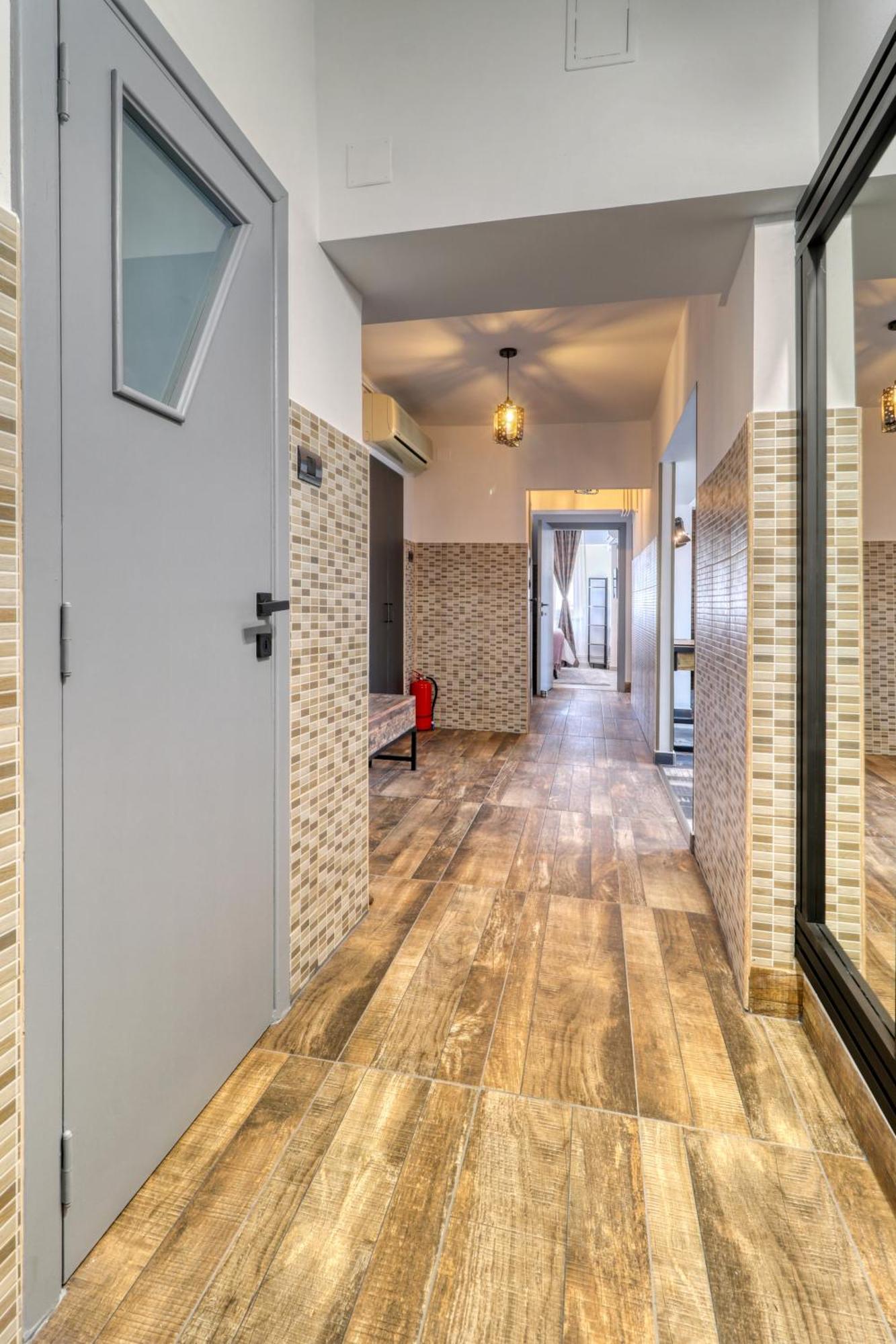 Rdi Elegance Apartment Downtown 布加勒斯特 外观 照片
